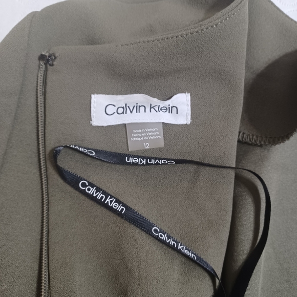 Calvin Klein Scuba Crepe Dress - Picture 4 of 5